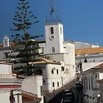 Flor De Amendoeira