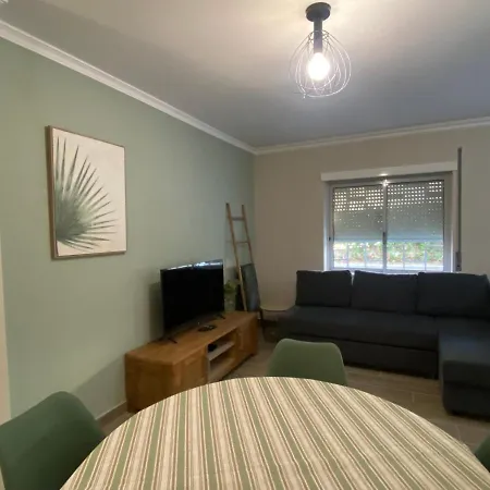 Flor De Amendoeira Apartment *